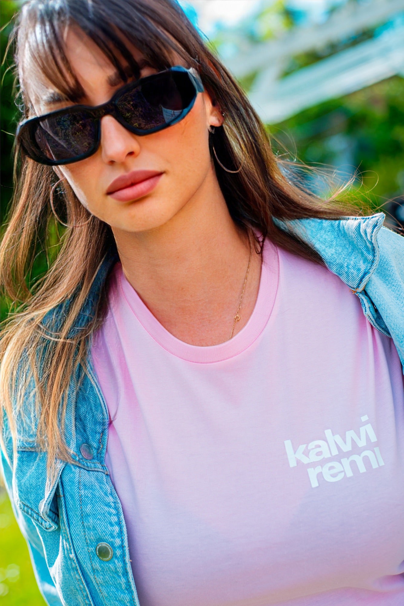 Kalwi & Remi Pink Minimal
